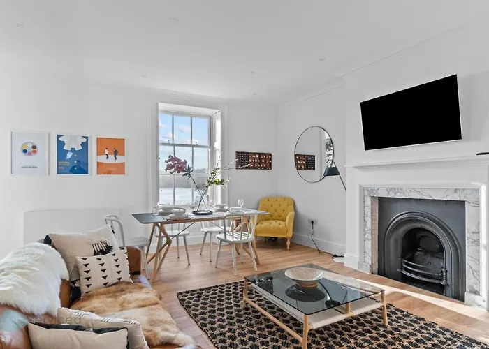 2 Bed- Churchill\'S Residence